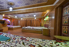 family room hexa